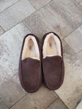 UGG Men’s Brown Ascot Suede Shearling-Lined Moc Toe Slippers Sz 10